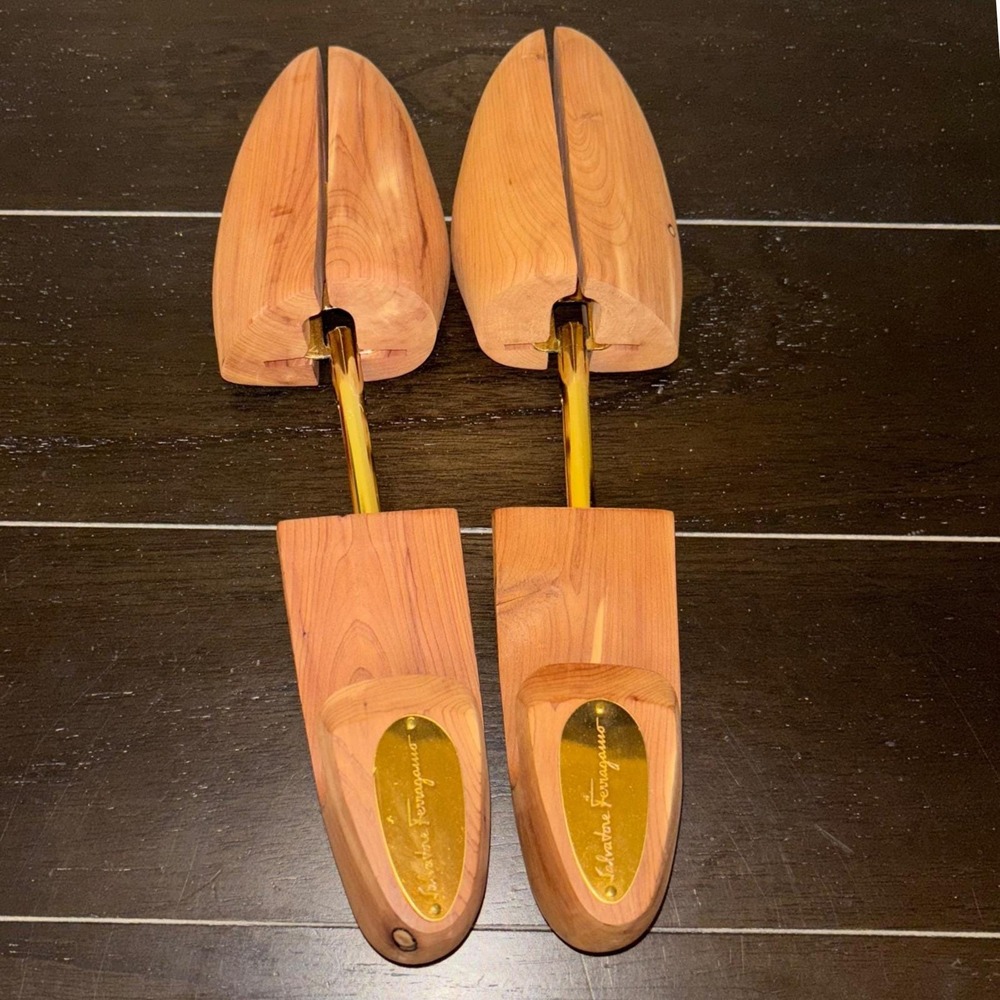 Salvatore Ferragamo | Cedar Wood Shoe Trees | Size Medium M | Mens Womens